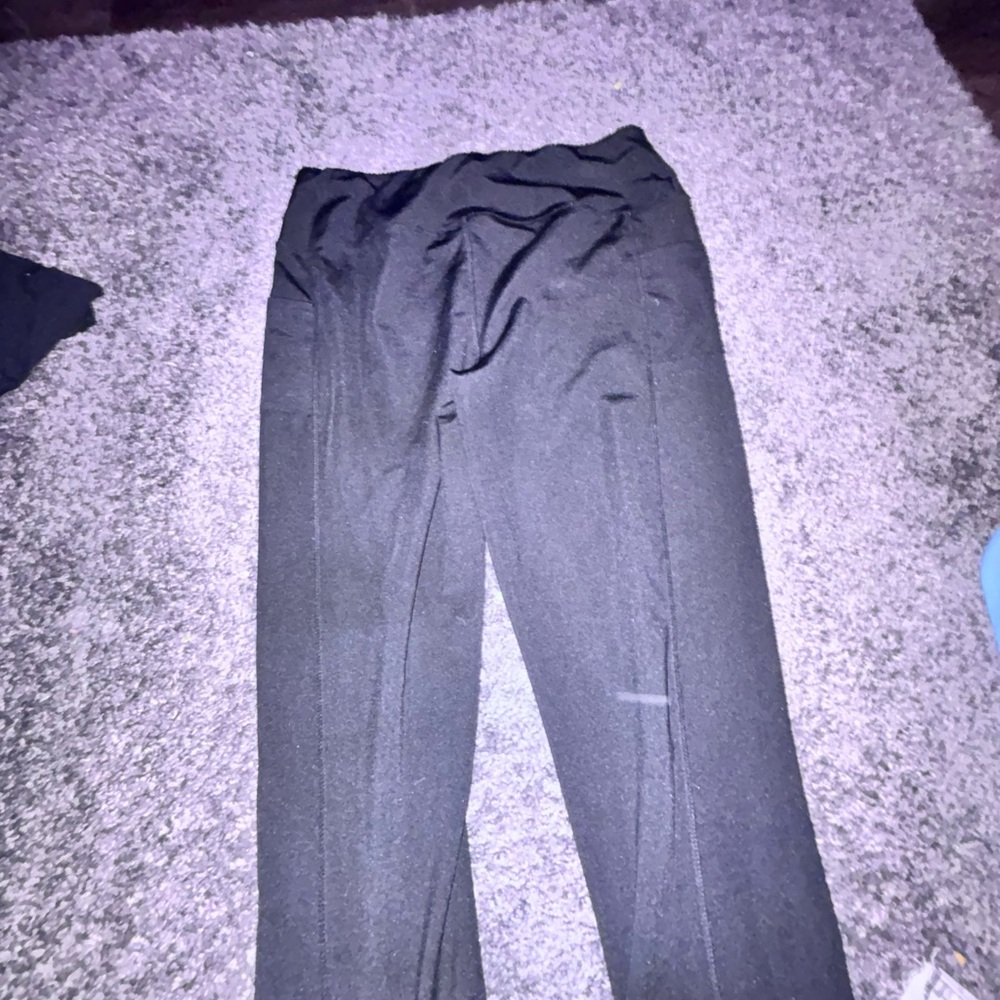 Black Leggings with Tailored Fit and Smooth Finish